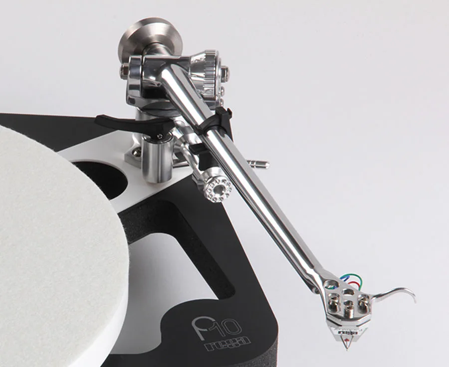 Rega Planar 10   cellule Apheta 3 Platines vinyle hi-fi