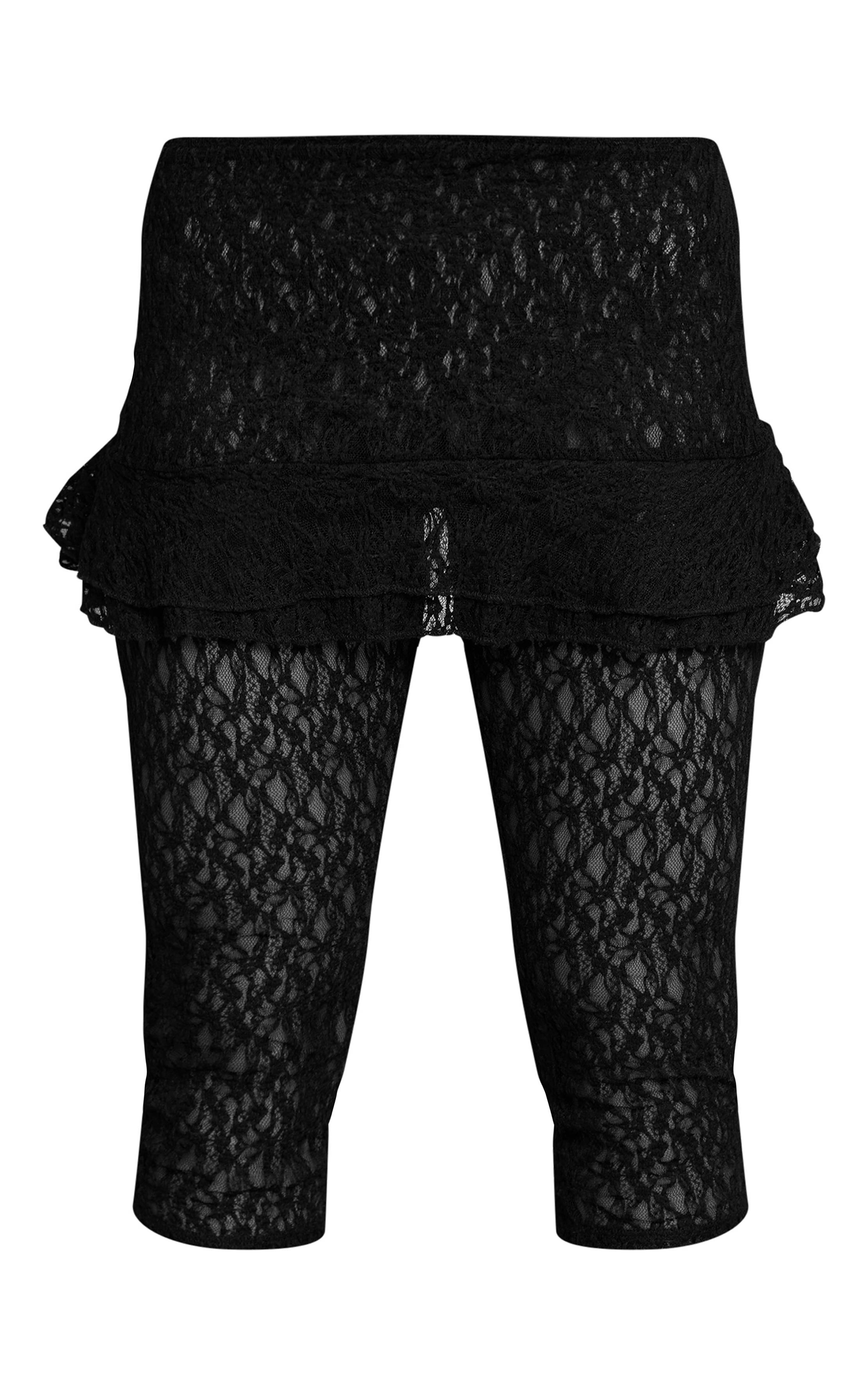 Noir Capri À Basque Avec Jupe En Dentelle