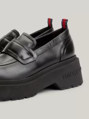 Mocassins de couro robustos com travas