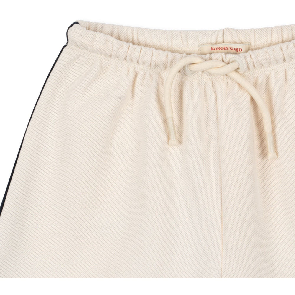 Køb Konges Sløjd Antique White Florian Shorts GOTS