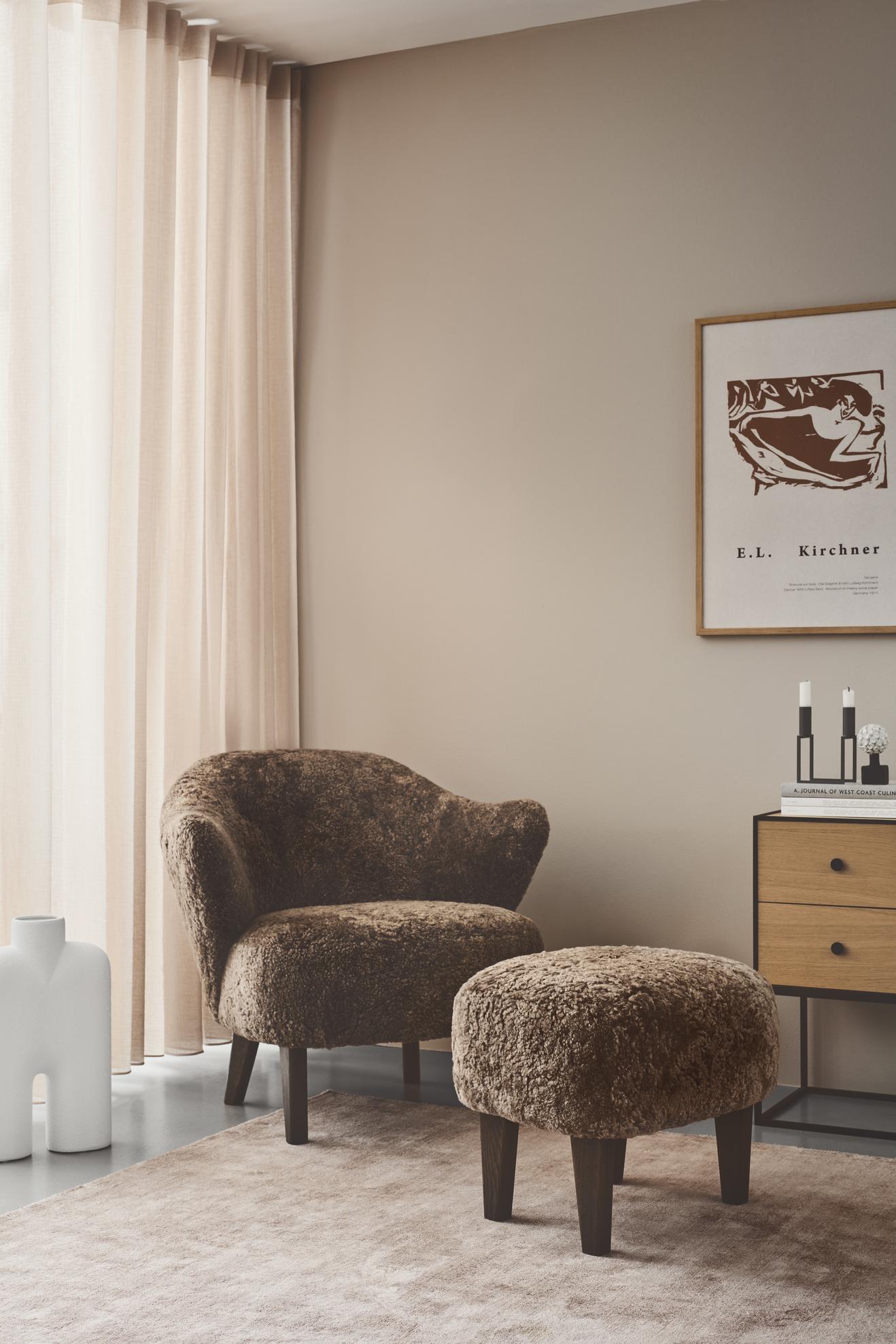 Audo Copenhagen Ingeborg voetenbank donker eiken Grand Mohair 8205