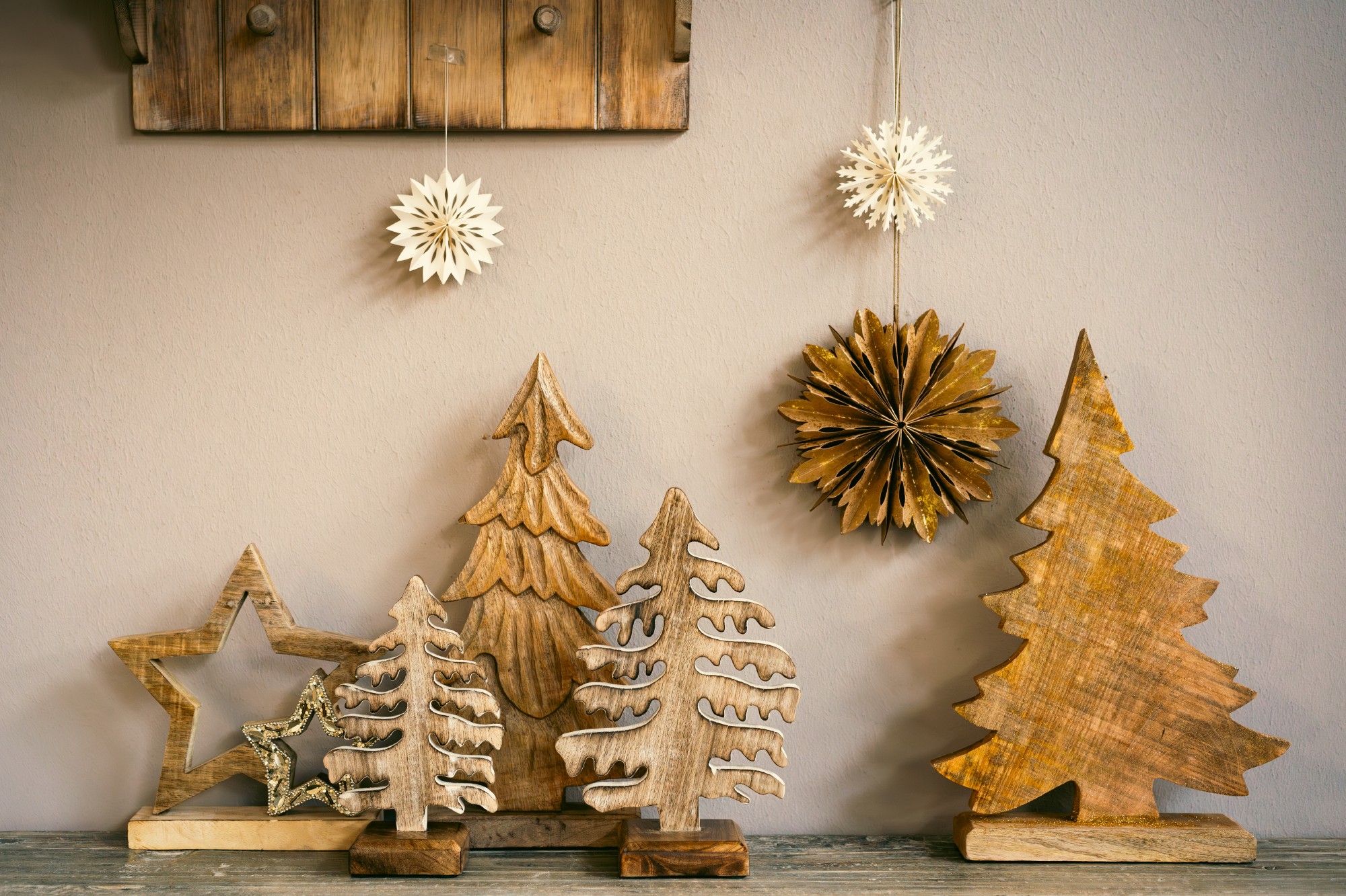 Weihnachtssterne aus Papier, 12 Stück, weiß, Ø 10 cm günstig bestellen