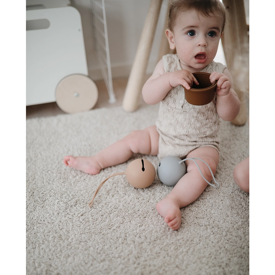 mushie Schnullerhalter, Pale Taupe