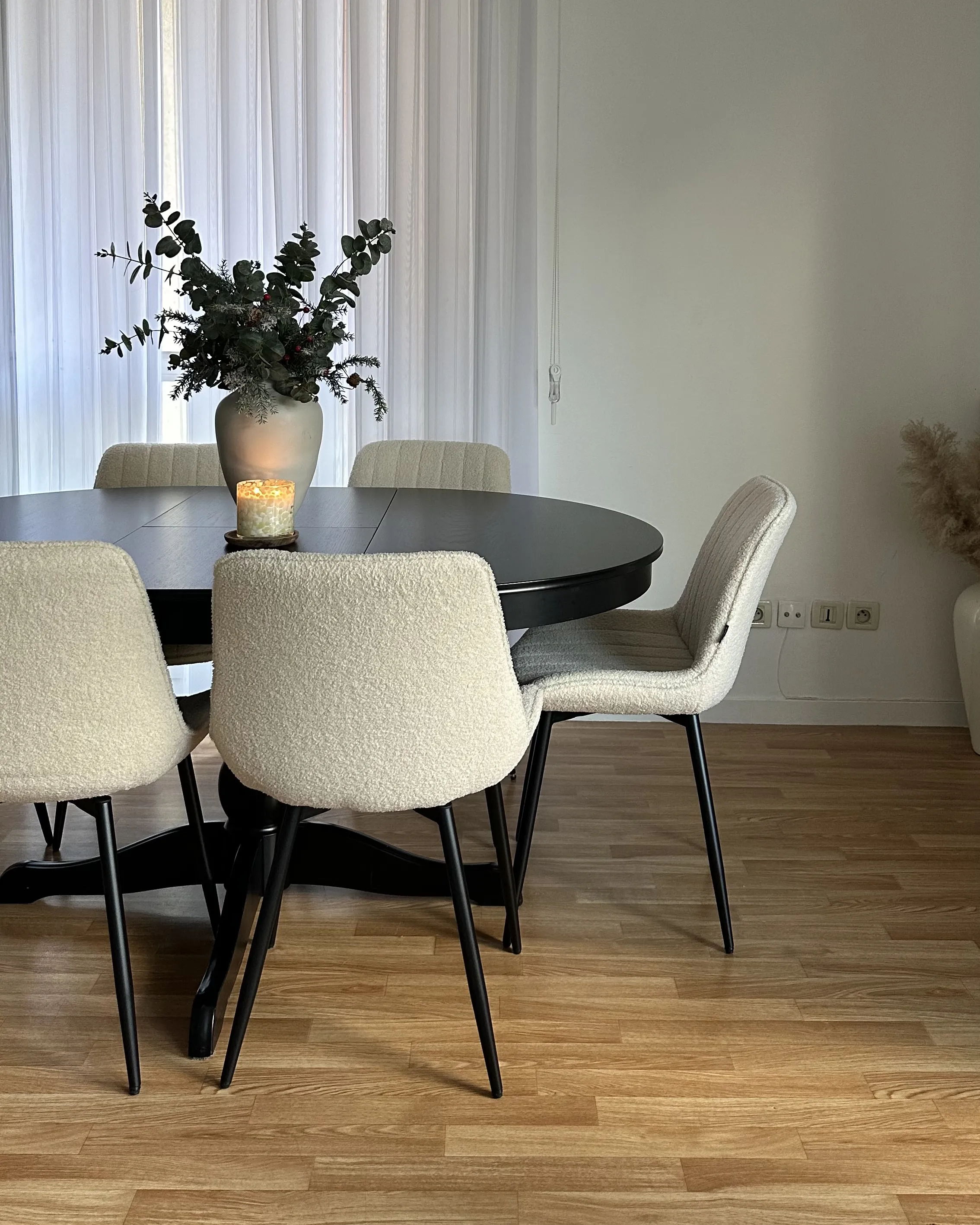 Set van 2 eetkamerstoelen DUBROVNIK Bouclé Lichtbeige