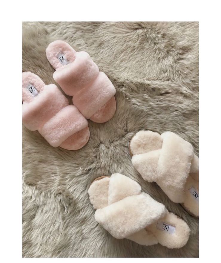 NATURES Collection Slippers Straps (of 100% New Zealand Sheepskin) Pink Pink
