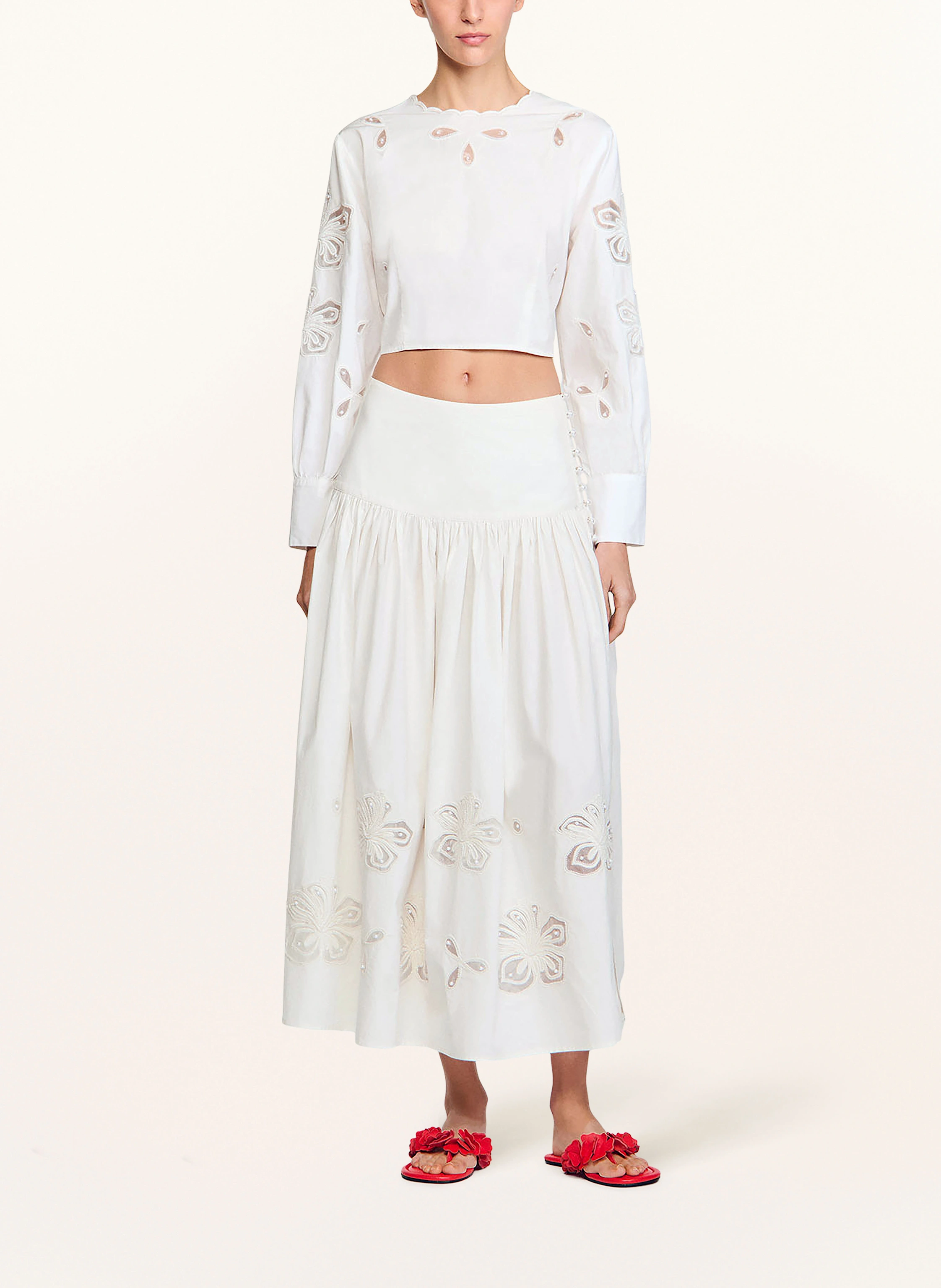 SANDRO Cropped-Bluse mit Cut-out und Schmuckperlen