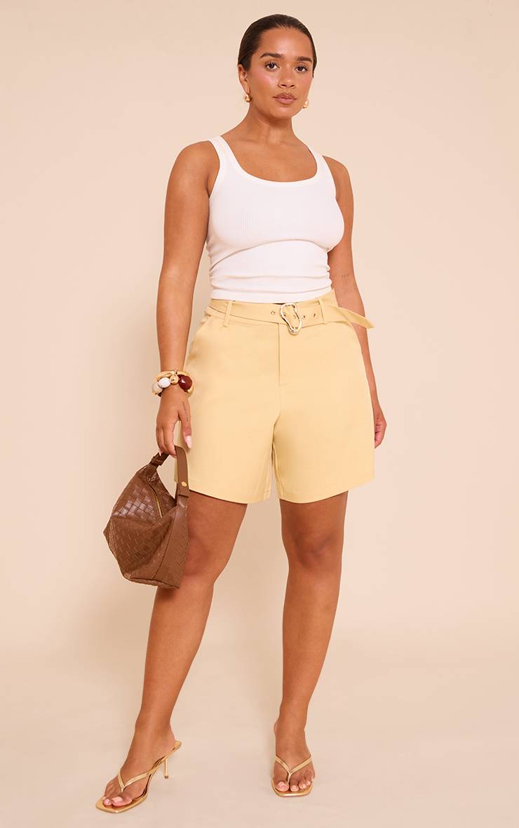 Butter Yellow Short En Jean Tailleur À Bordure Dorée Ondulée Shape