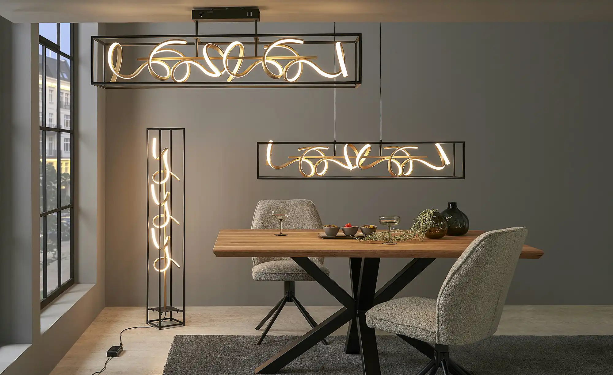 Paul Neuhaus LED-Pendelleuchte, schwarz/goldfarben