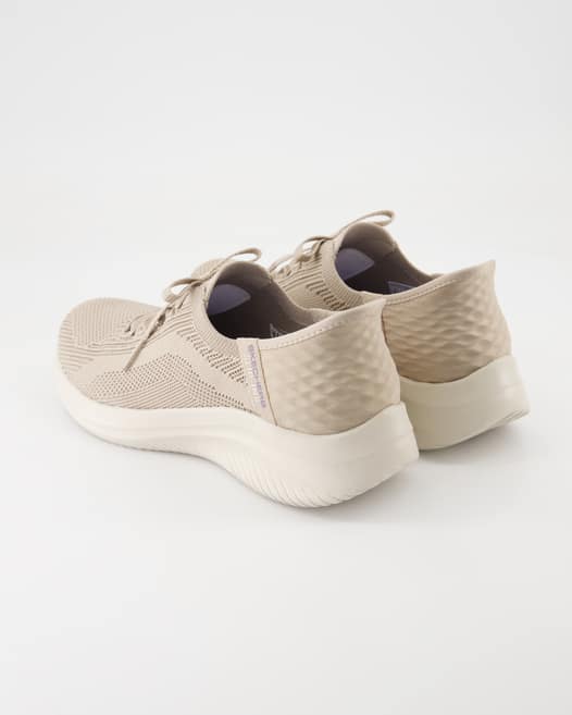 Skechers Ultra Flex 3.0 Sneaker in Beige