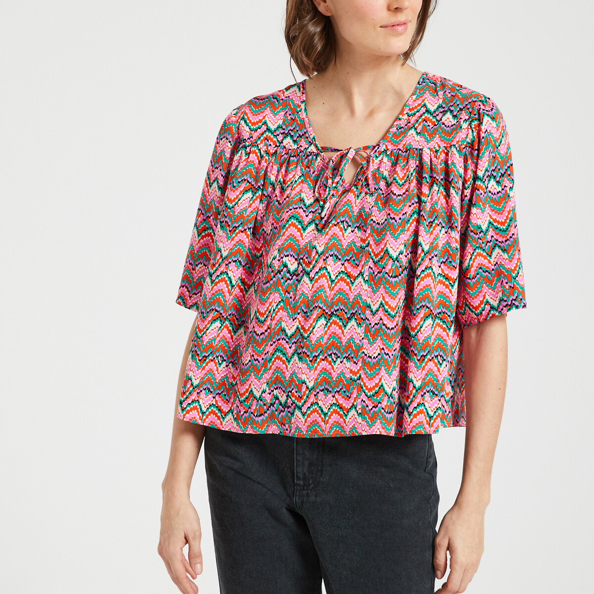 FREEMAN T. PORTER<br>Blusa estampada com decote em V