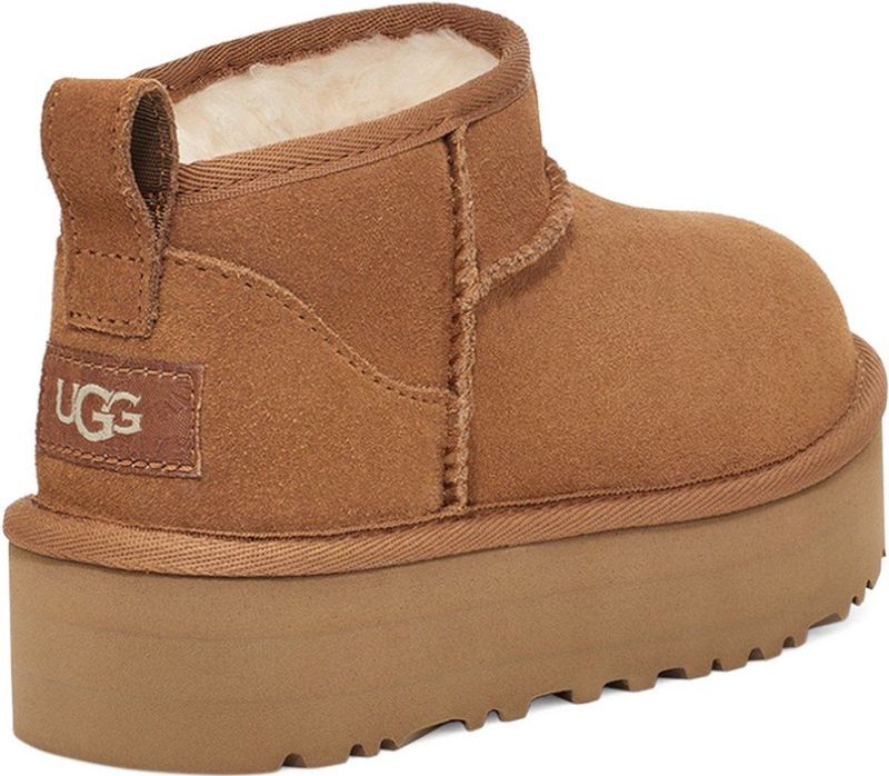 UGG - Classic Ultra Mini Platform - Enkellaarsjes - Zwart - Suède