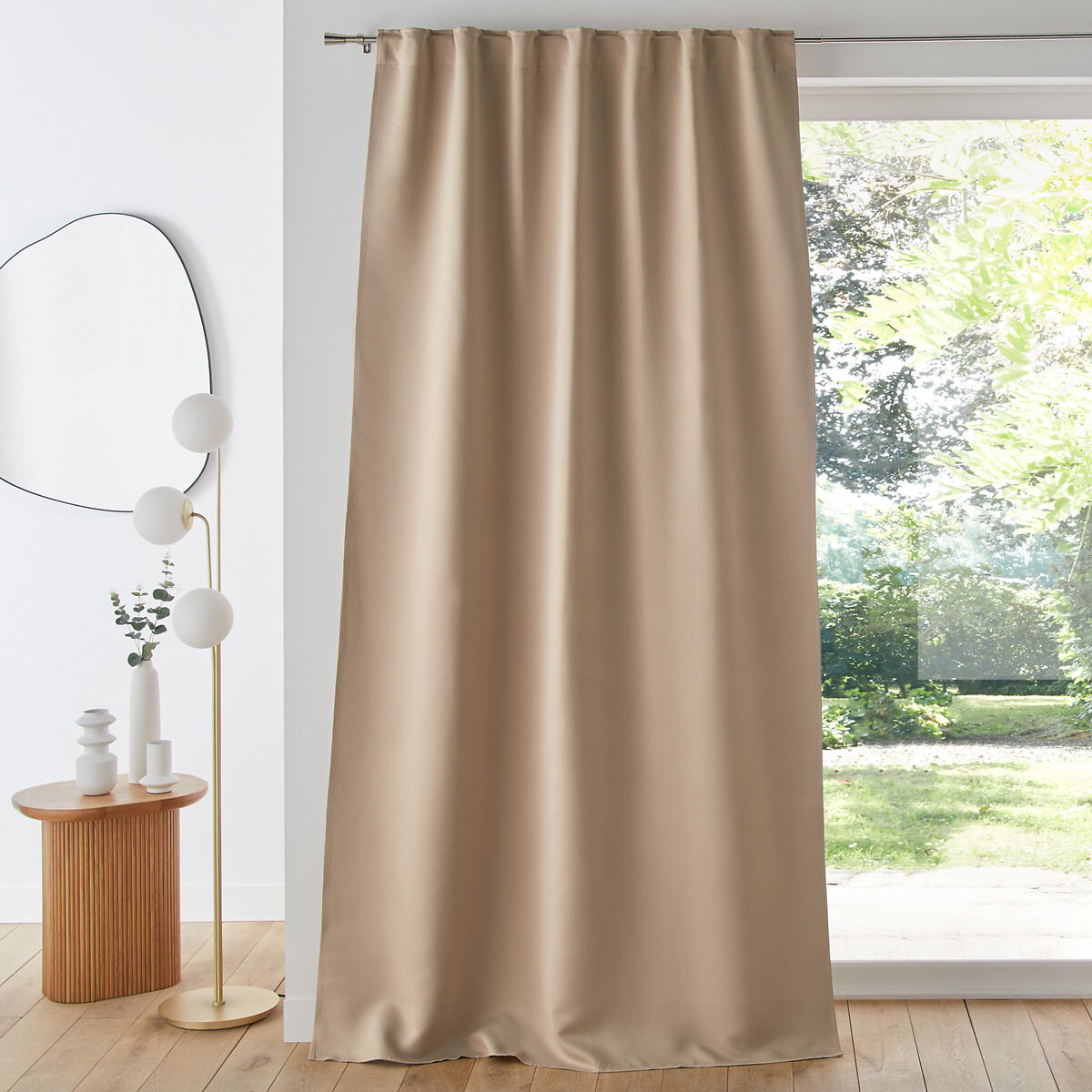 LA REDOUTE INTERIEURS<br>Cortina blackout Voda com laços ocultos