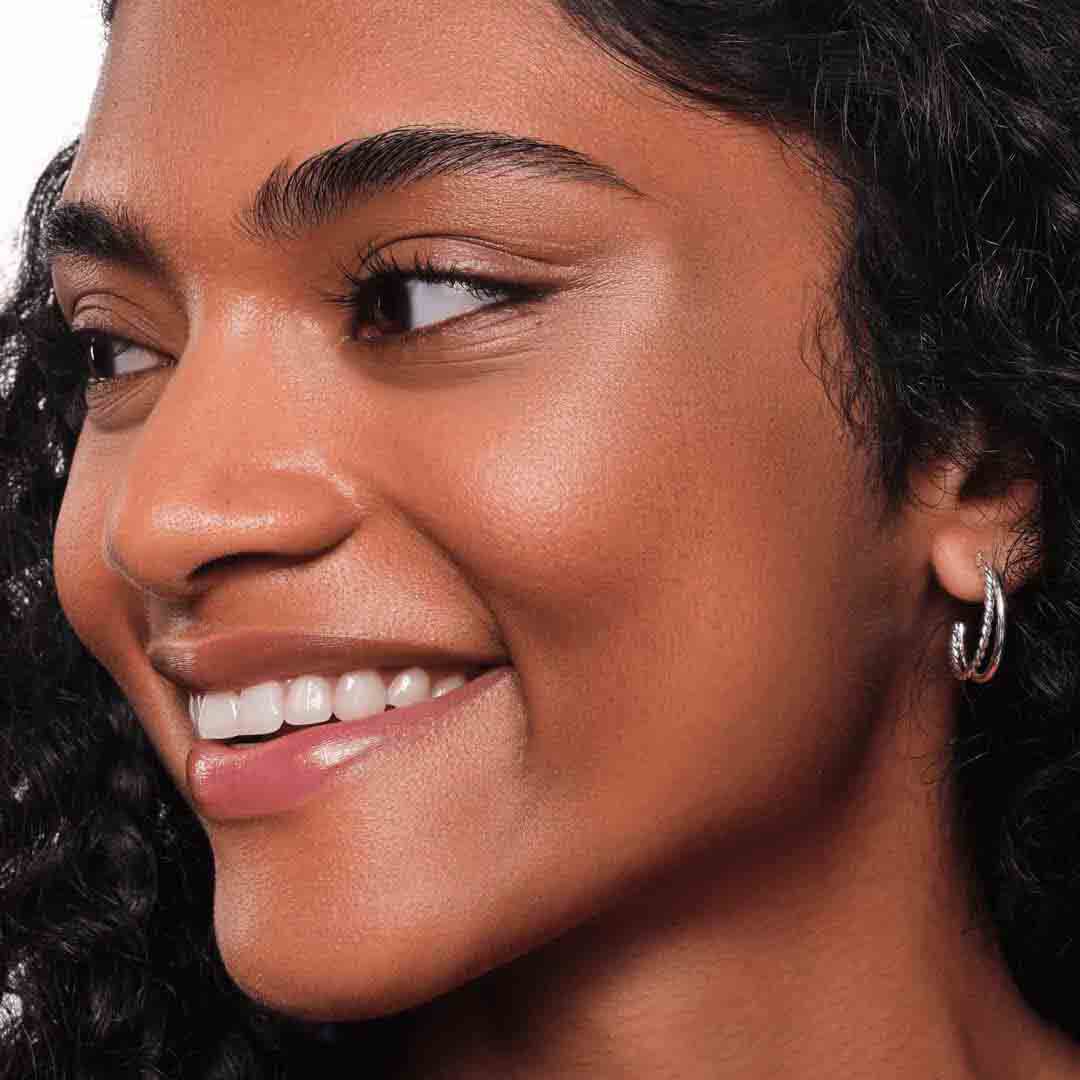 ESSENCE  Soft touch bouncy blush glow