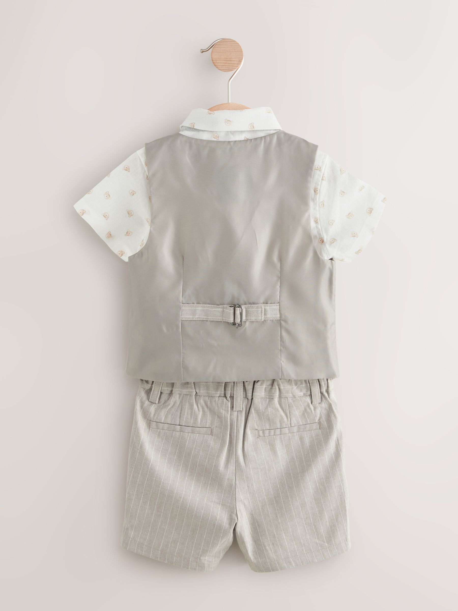 Naturel Bear Pinstripe - Set met gilet, overhemd, shorts en vlinderdas (3mnd-9jr)