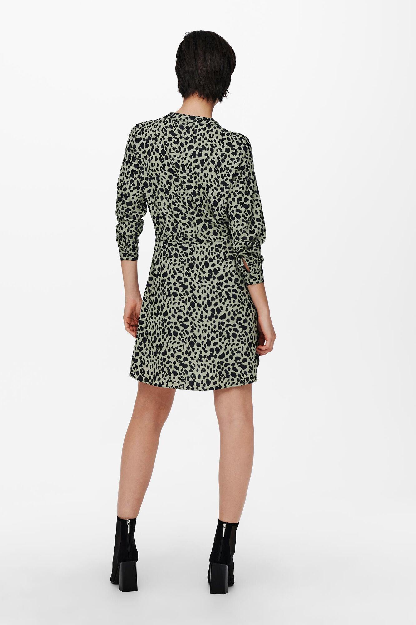 Vestido curto estilo túnica