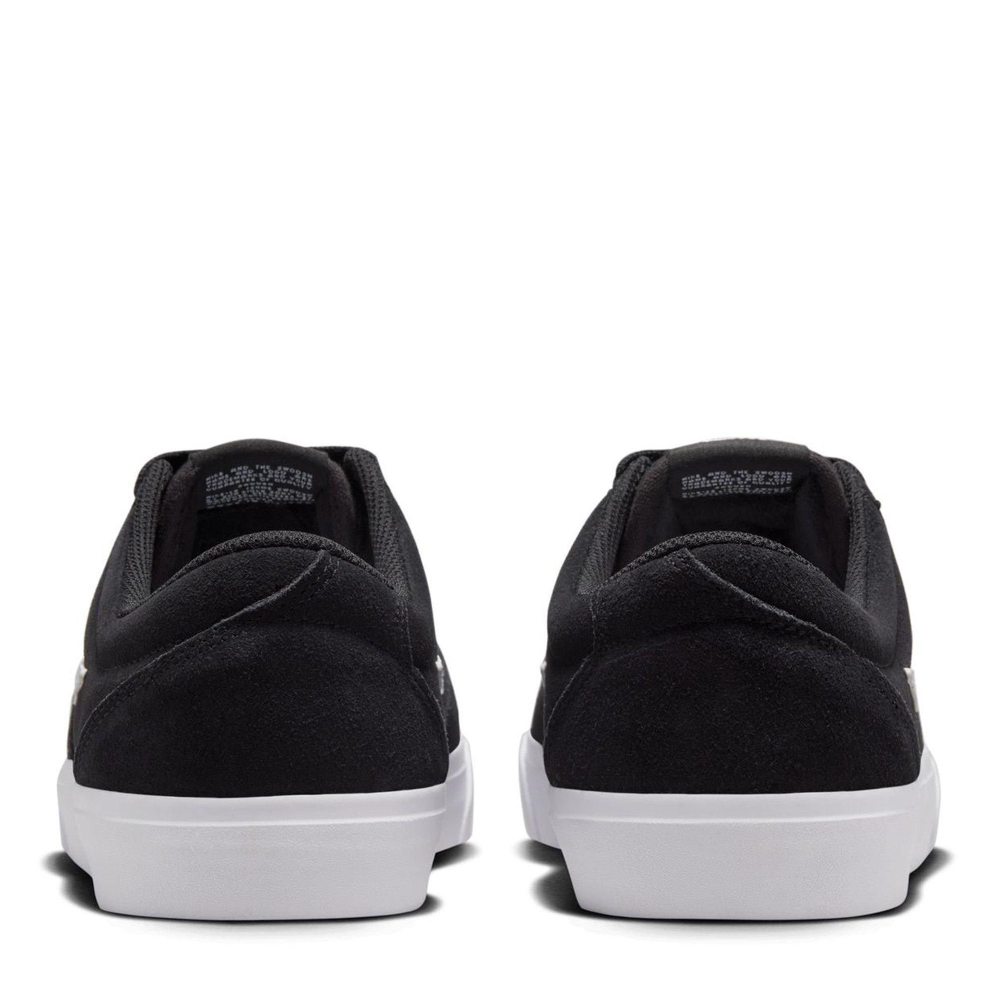 Nike Charge Low Trainers Mens