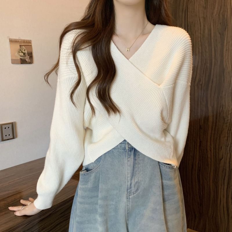 Sisyphi - V-hals effen geribbelde cropped trui