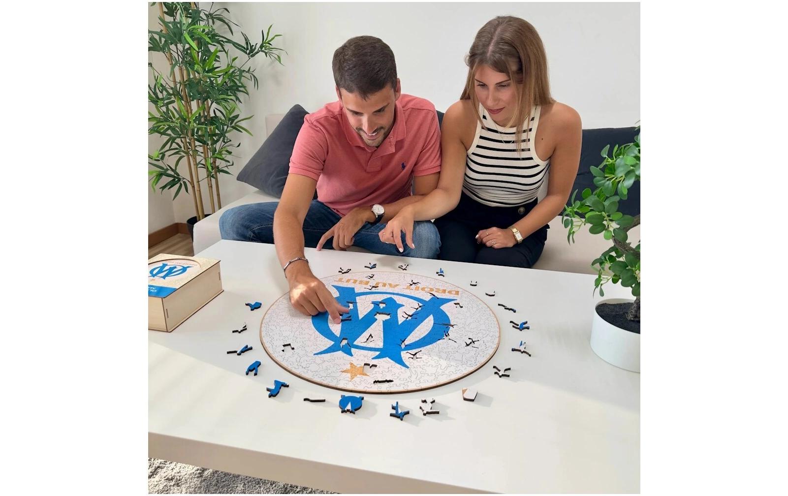 Olympique Marseille – LogoOffizielles Holzpuzzle, Grösse M