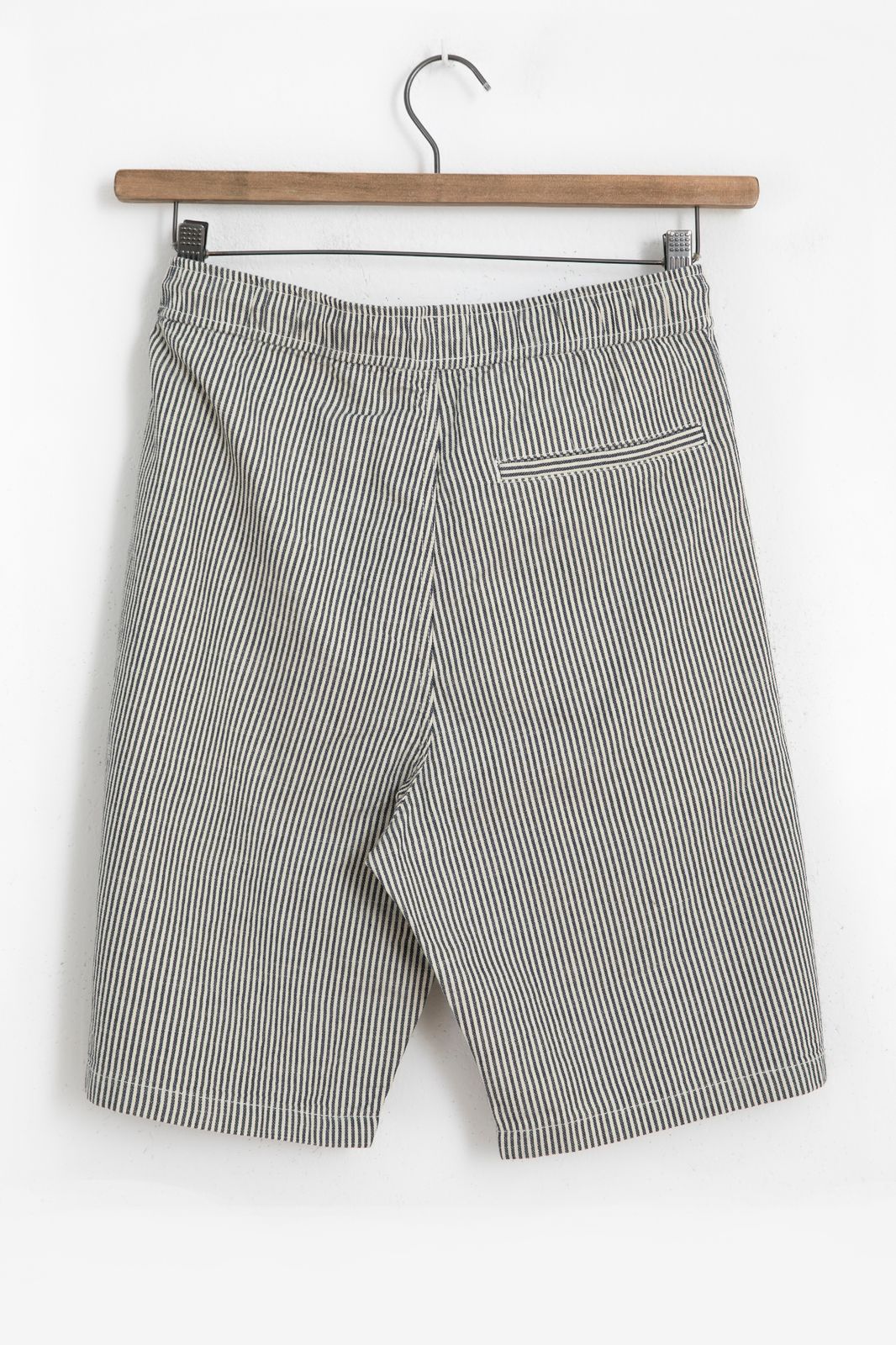 Donkerblauw gestreepte shorts
