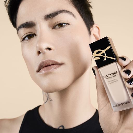 Yves Saint Laurent All Hours Foundation, LC3
