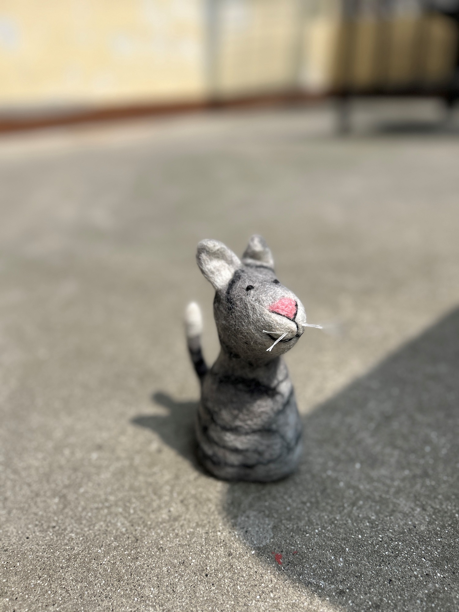 Eierwärmer 'Katze' aus Filz, grau, H 15 cm, Ø 8 cm zu 9,80