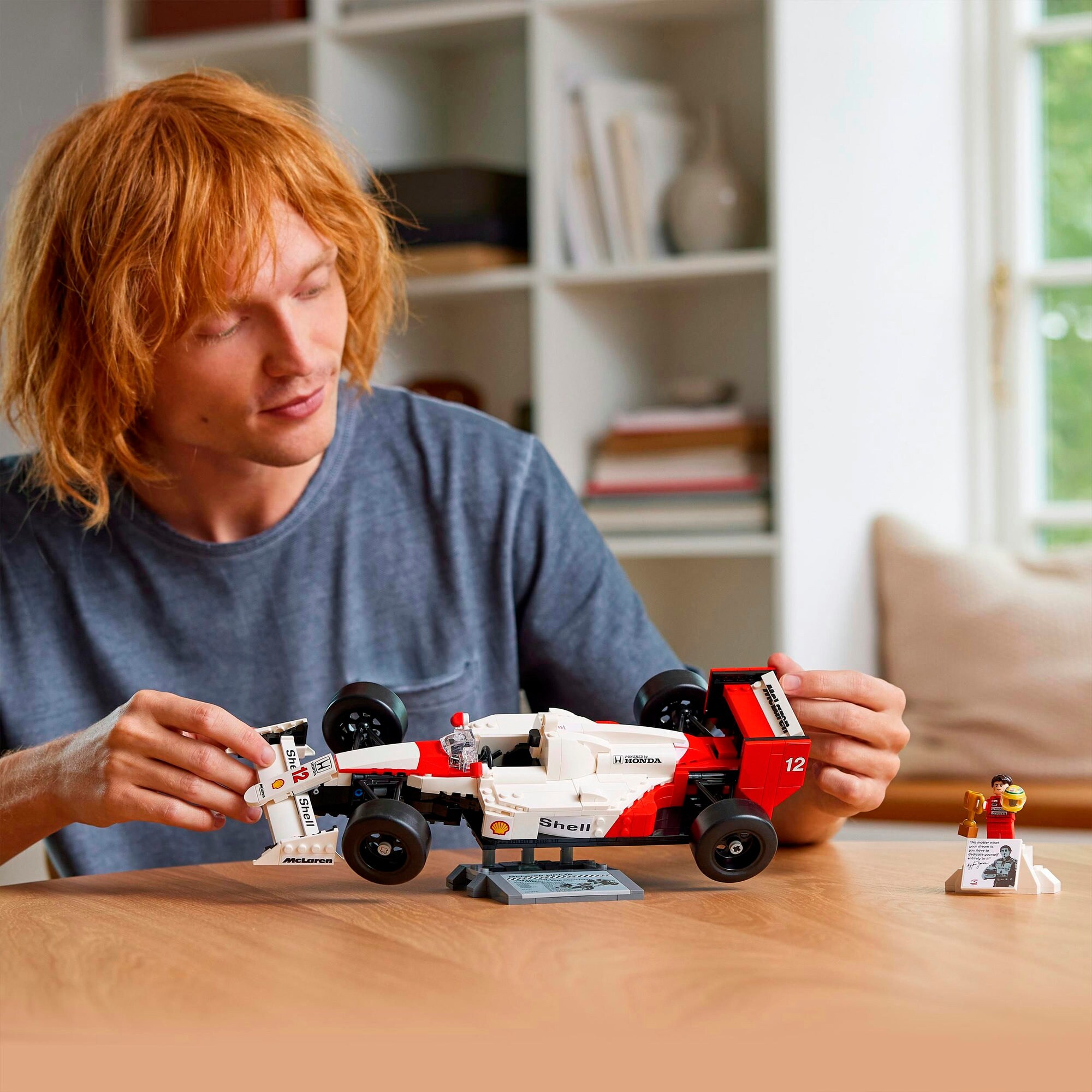 LEGO Konstruktionsspielzeug Icons McLaren MP4/4 & Ayrton Senna
