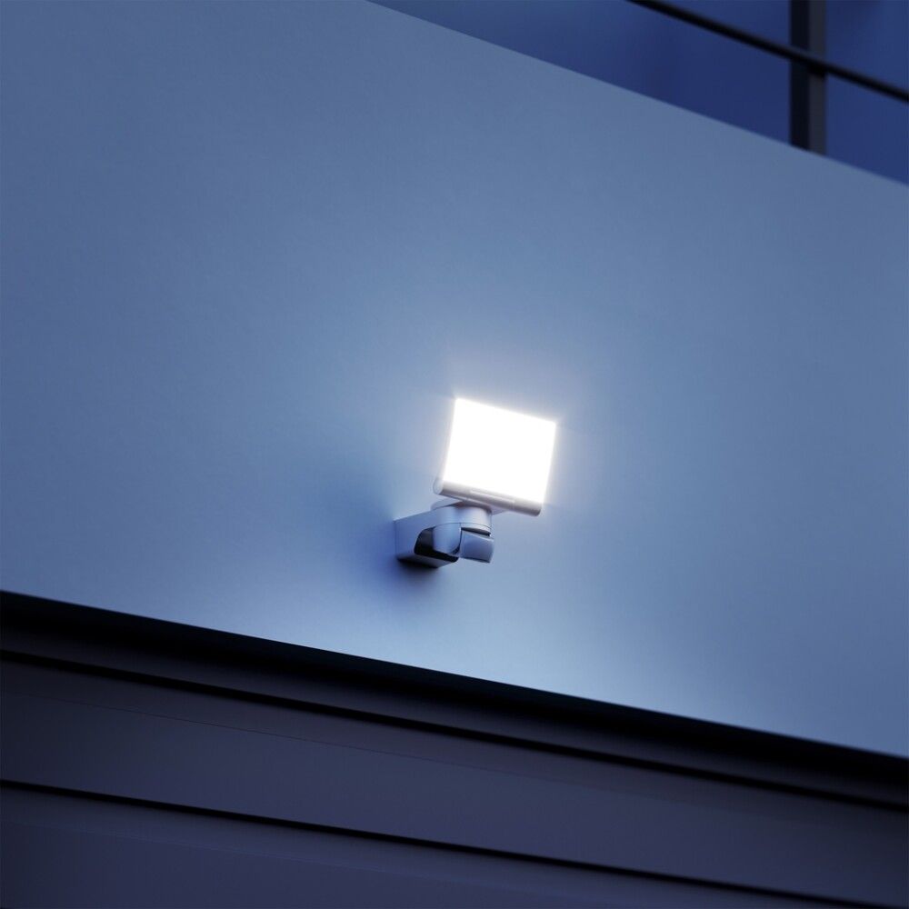LYSKASTER STEINEL BEVEGELSESSENSOR XLED HOME2 HVIT