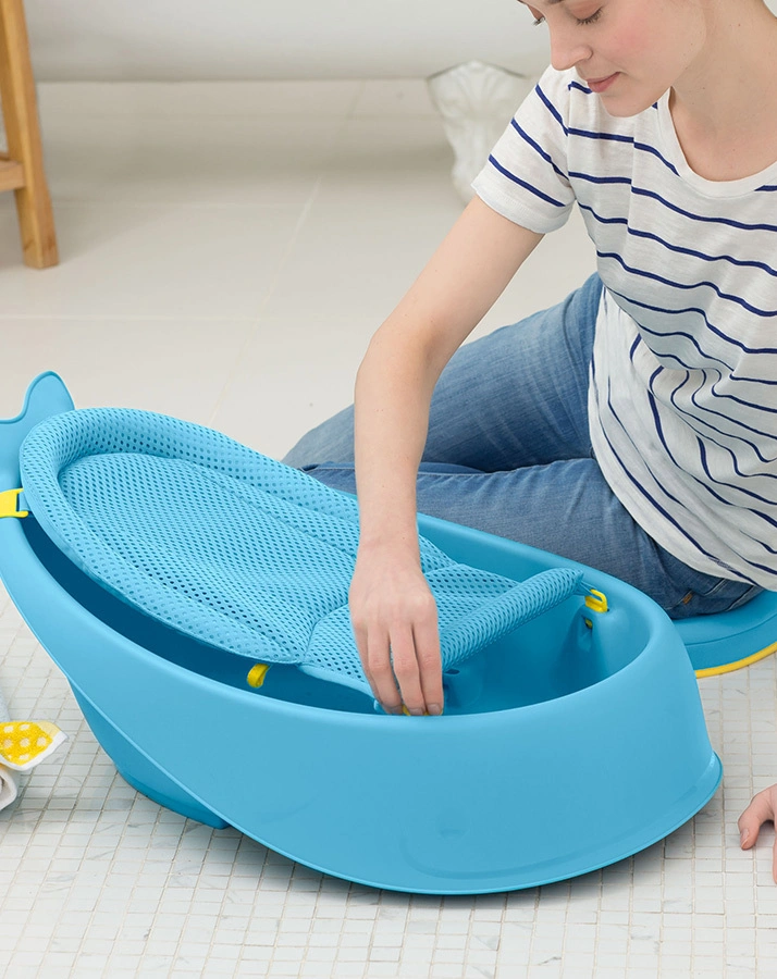 Badewanne MOBY mit 3 Stufen in hellblau