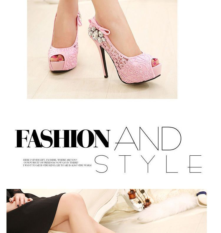 Freesia - Peep Toe hoge hak pumps met kant