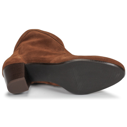 Betty London - NORIANE - Camel velours