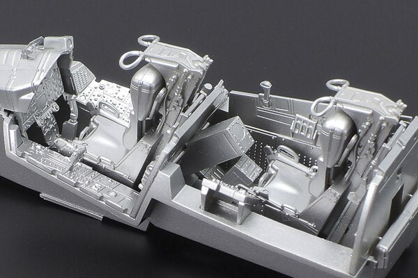 Tamiya - F-4B Phantom II Modelfly Byggesæt - 1:48 - 61121