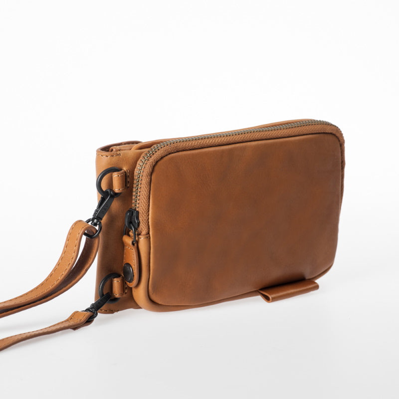 Aunts & Uncles Grandma's Luxury Club Mrs. Lemon Twist Telefoontasje Caramel