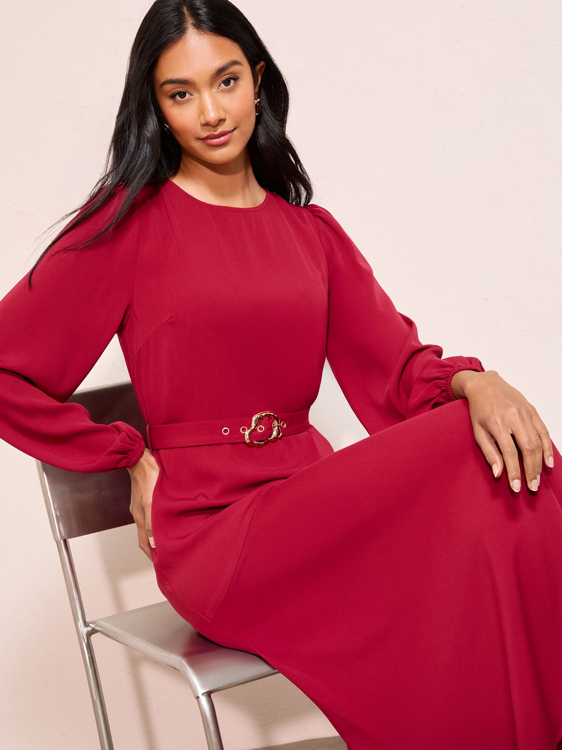 Bordeauxrood - Friends Like These Long Twist Sleeve Scoop Neck Belted Midi Dress