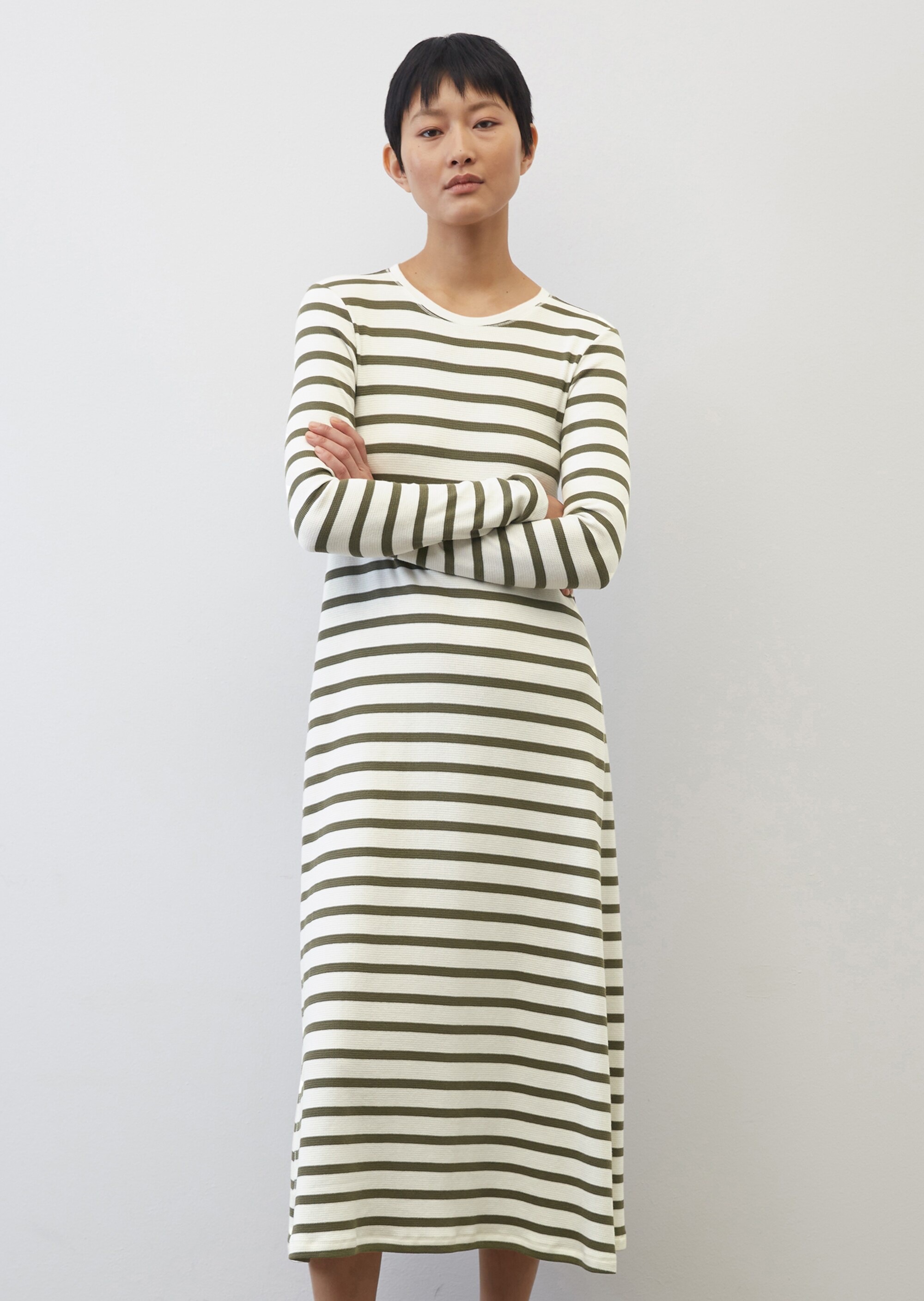 Gestreiftes Waffle-Jersey-Kleid aus LENZING™ ECOVERO™
