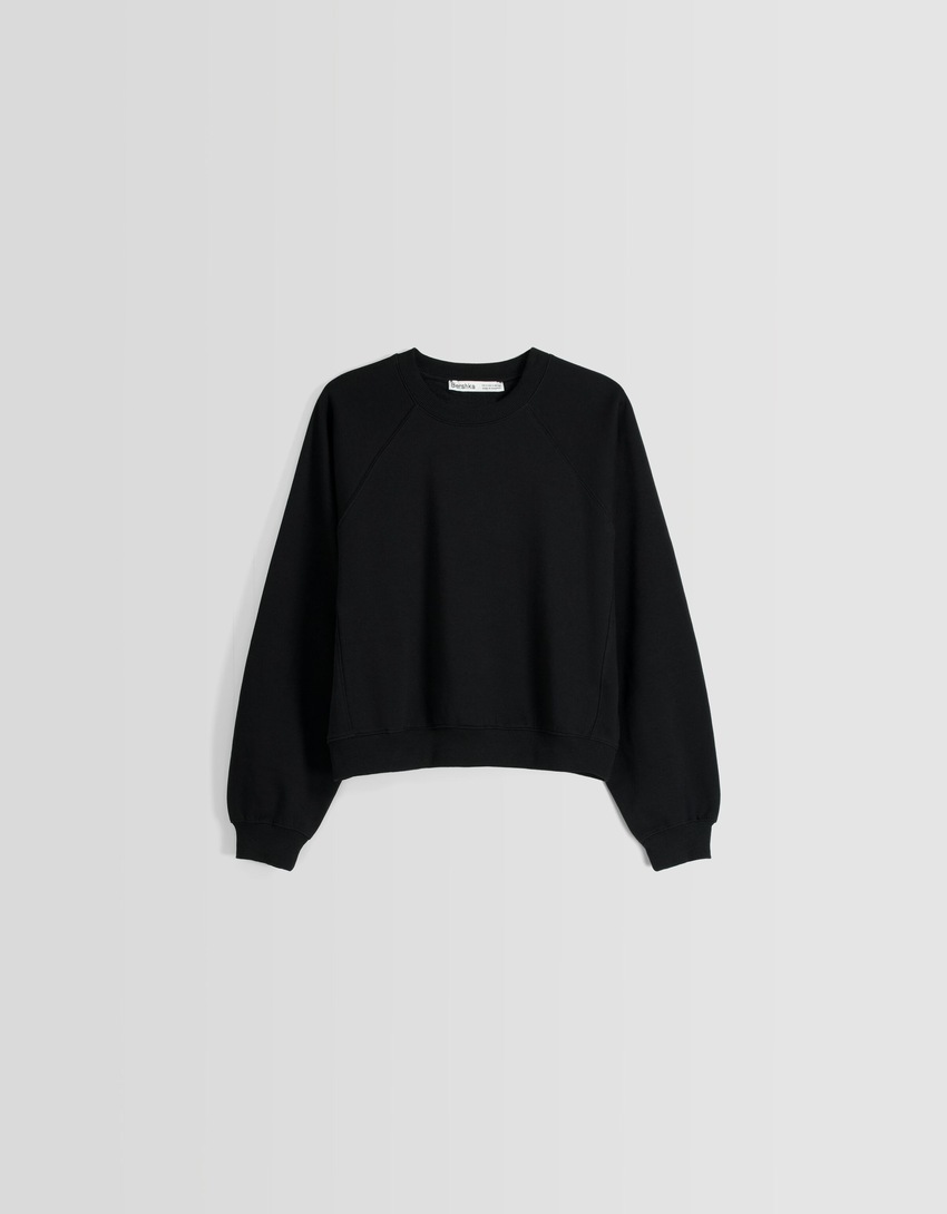 Moletom com mangas raglan
