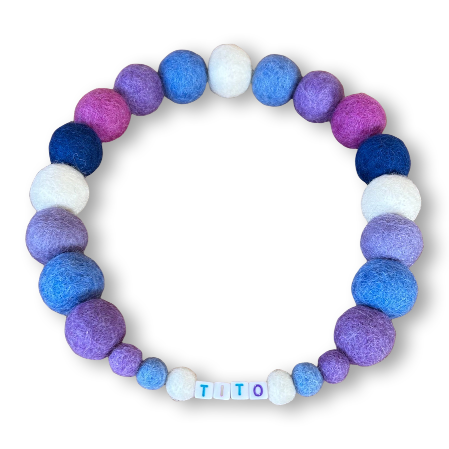Coleira personalizada para cães com pompons