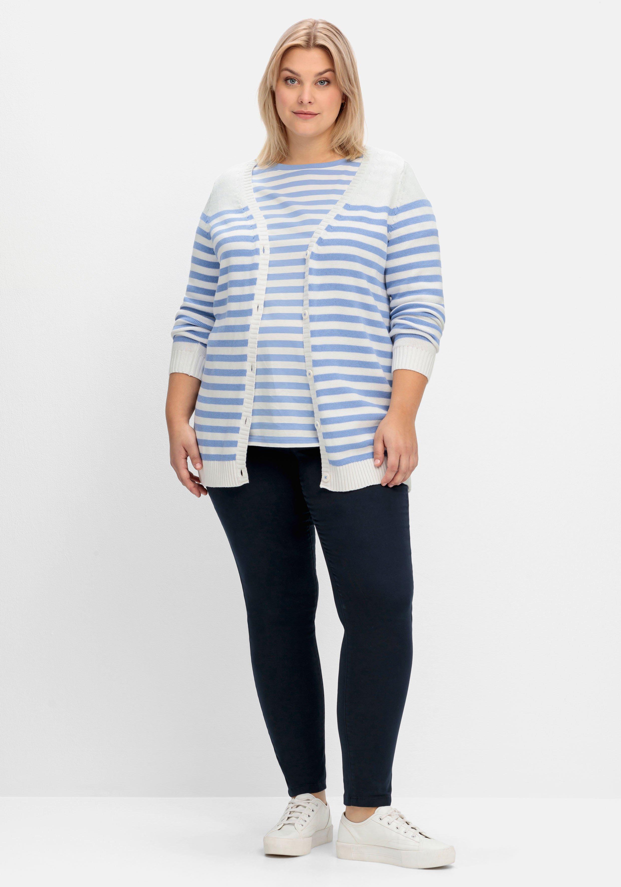 Geringelte Strickjacke mit Knopfleiste