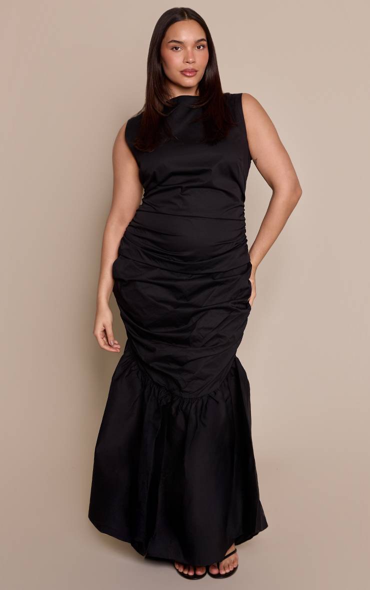 Noir Robe Mi-longue Grande Taille À Fronces Et Ourlet Évasé