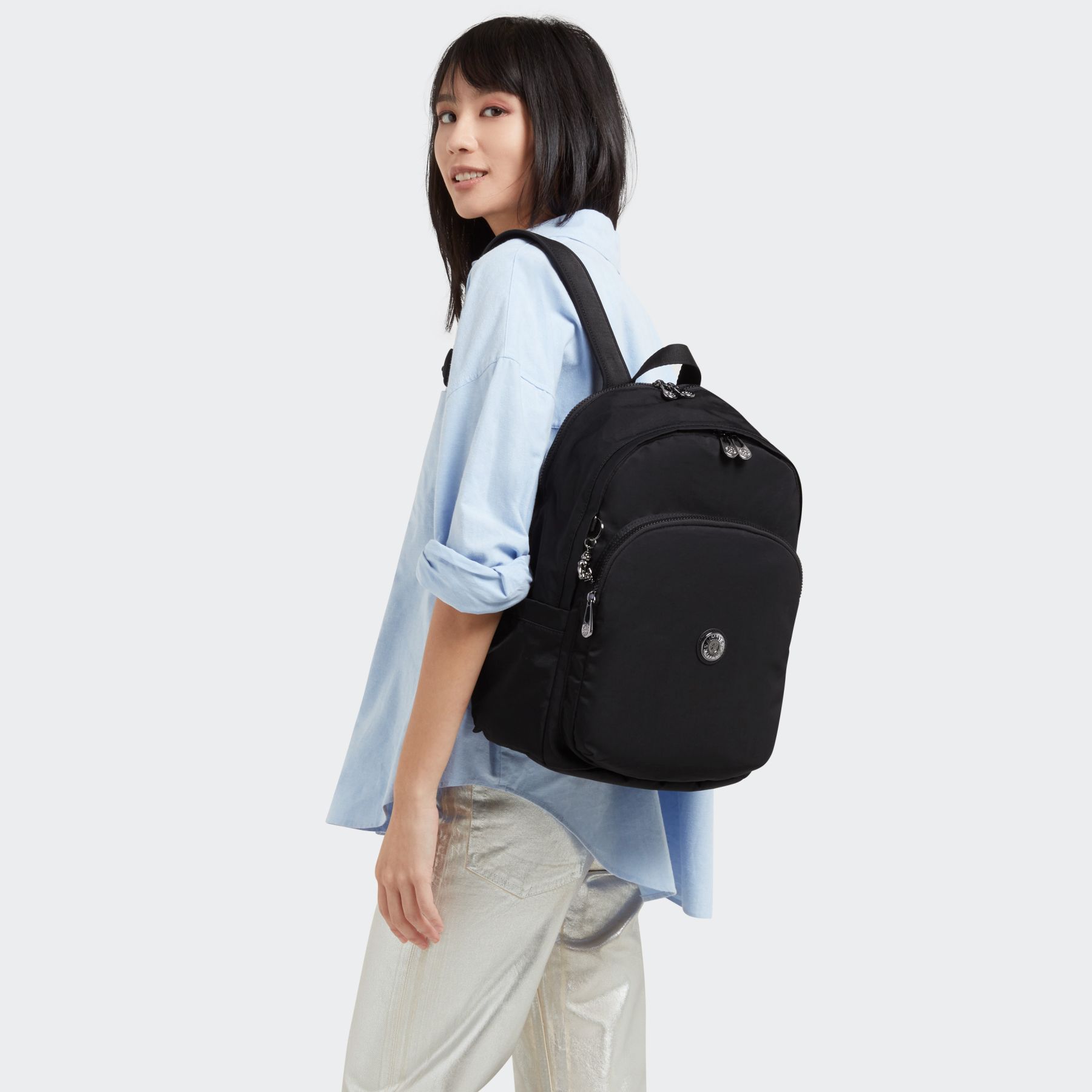 DELIA M Grand sac à dos avec compartiment matelassé pour ordinateur portable - Endless Black