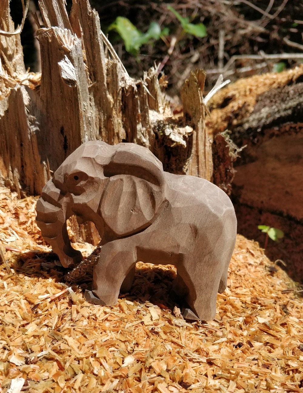 Figurine eléphanteau