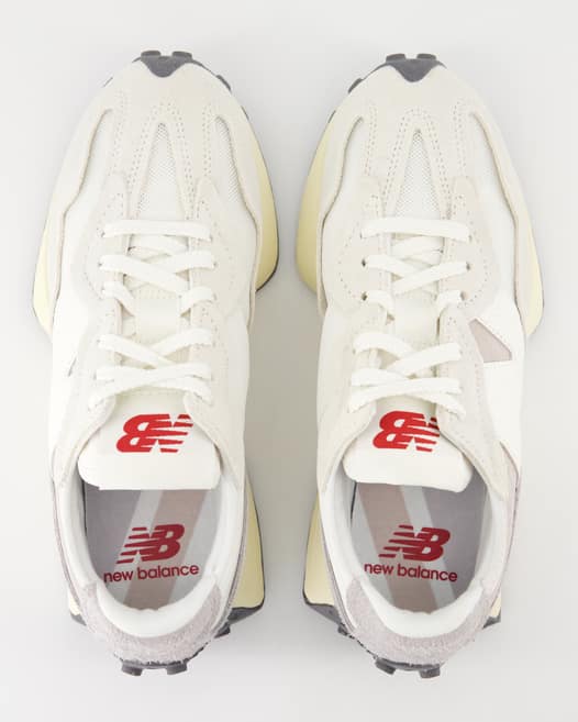 New Balance 327 Sportschuhe in Beige