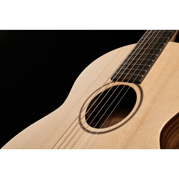 Sheeran by Lowden Tour Edition
