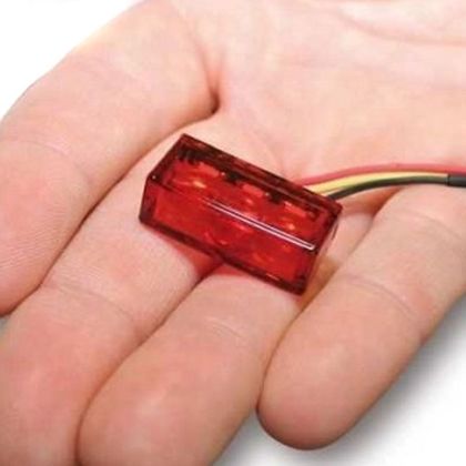 Feux arrière Brazoline Cube H rouge à led Universel - Rouge