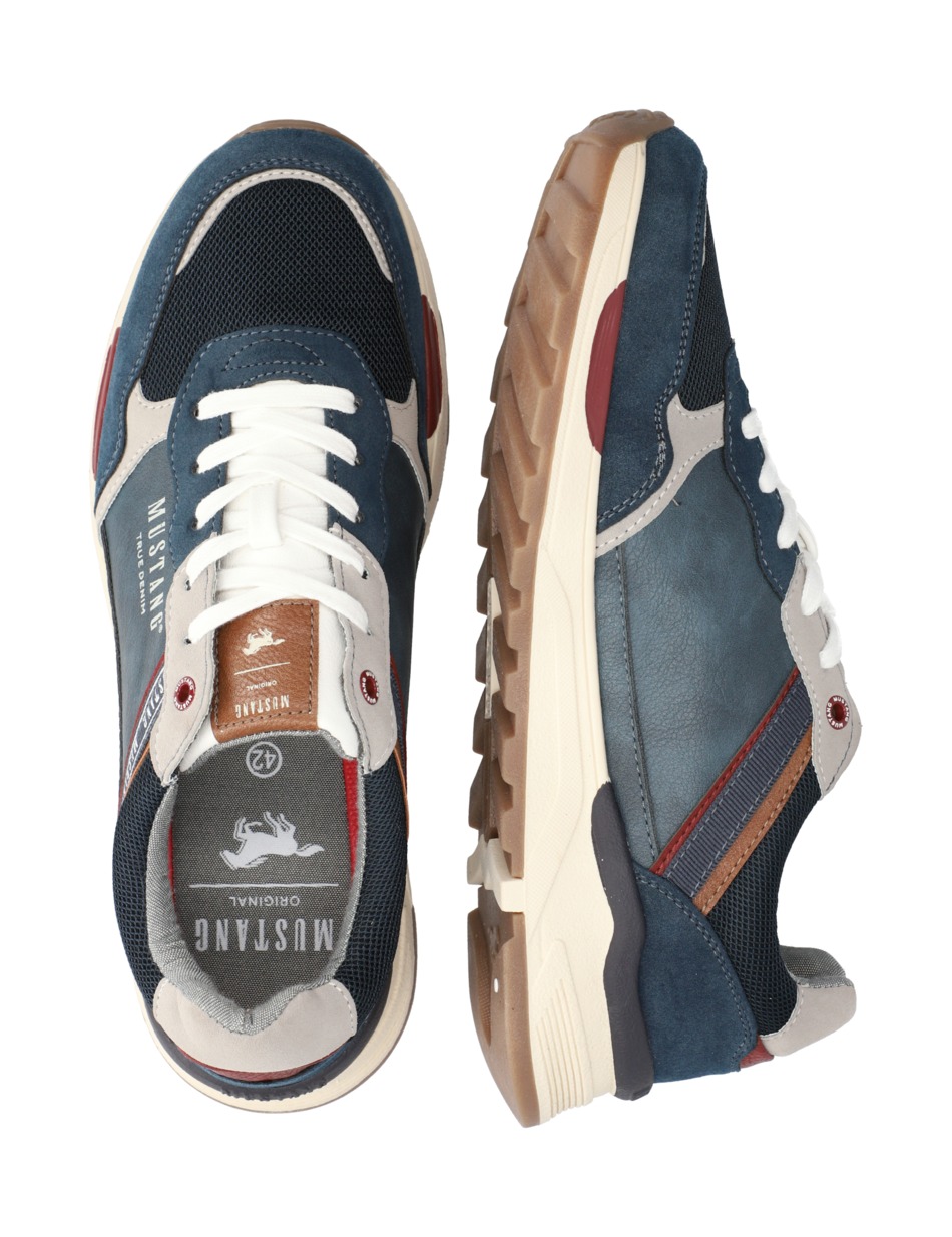 Sneaker