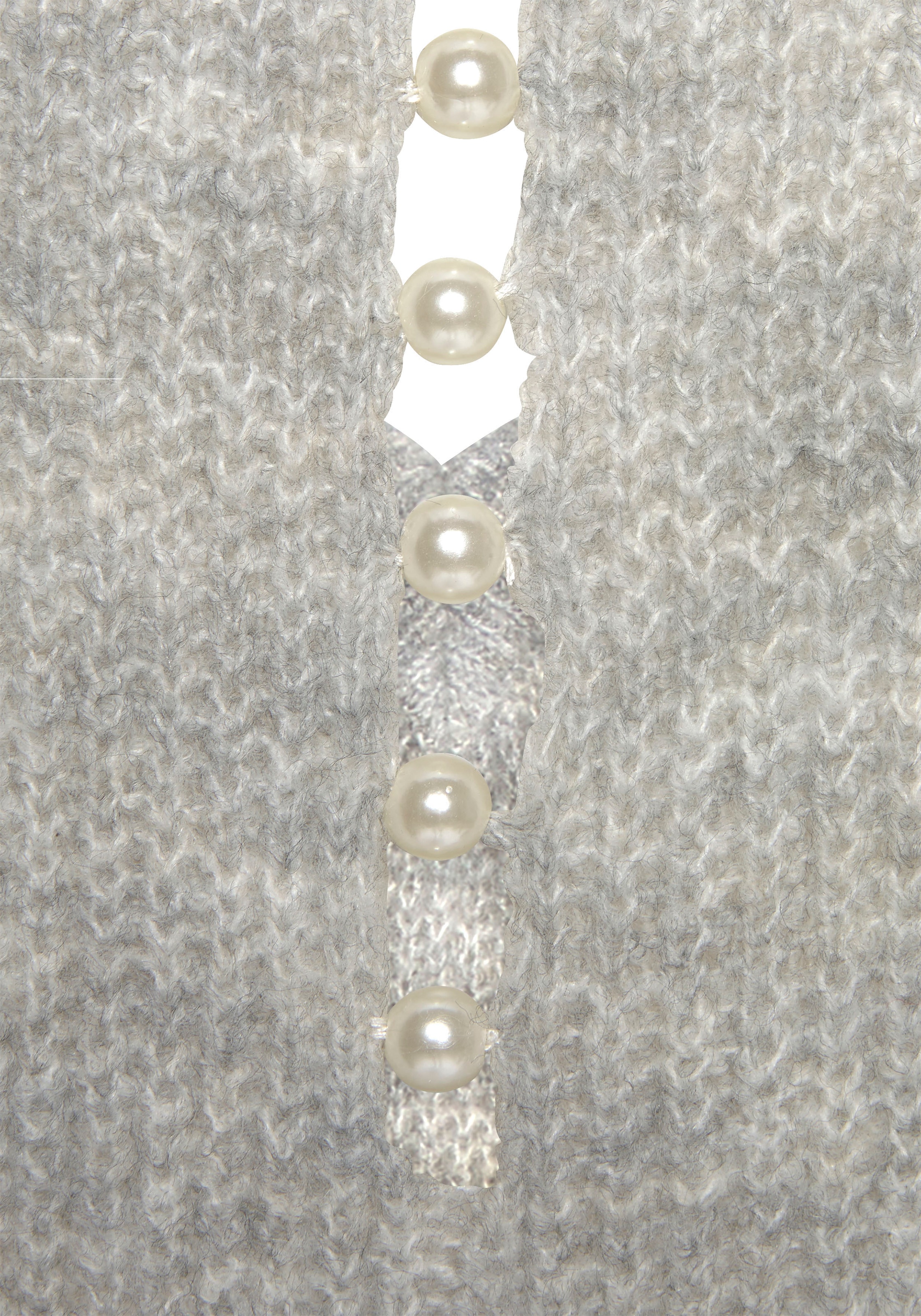LASCANA V-Ausschnitt-Pullover , mit Zierperlen im Rücken, femininer Strickpullover