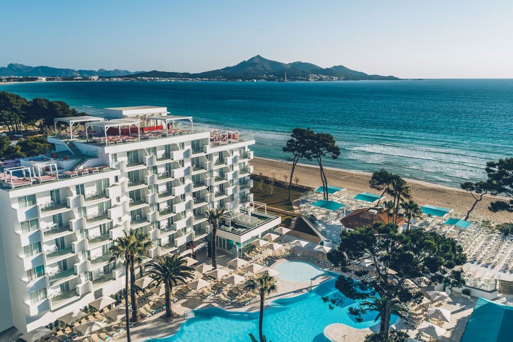 Iberostar Waves Alcudia Park Logies en ontbijt - Hotel