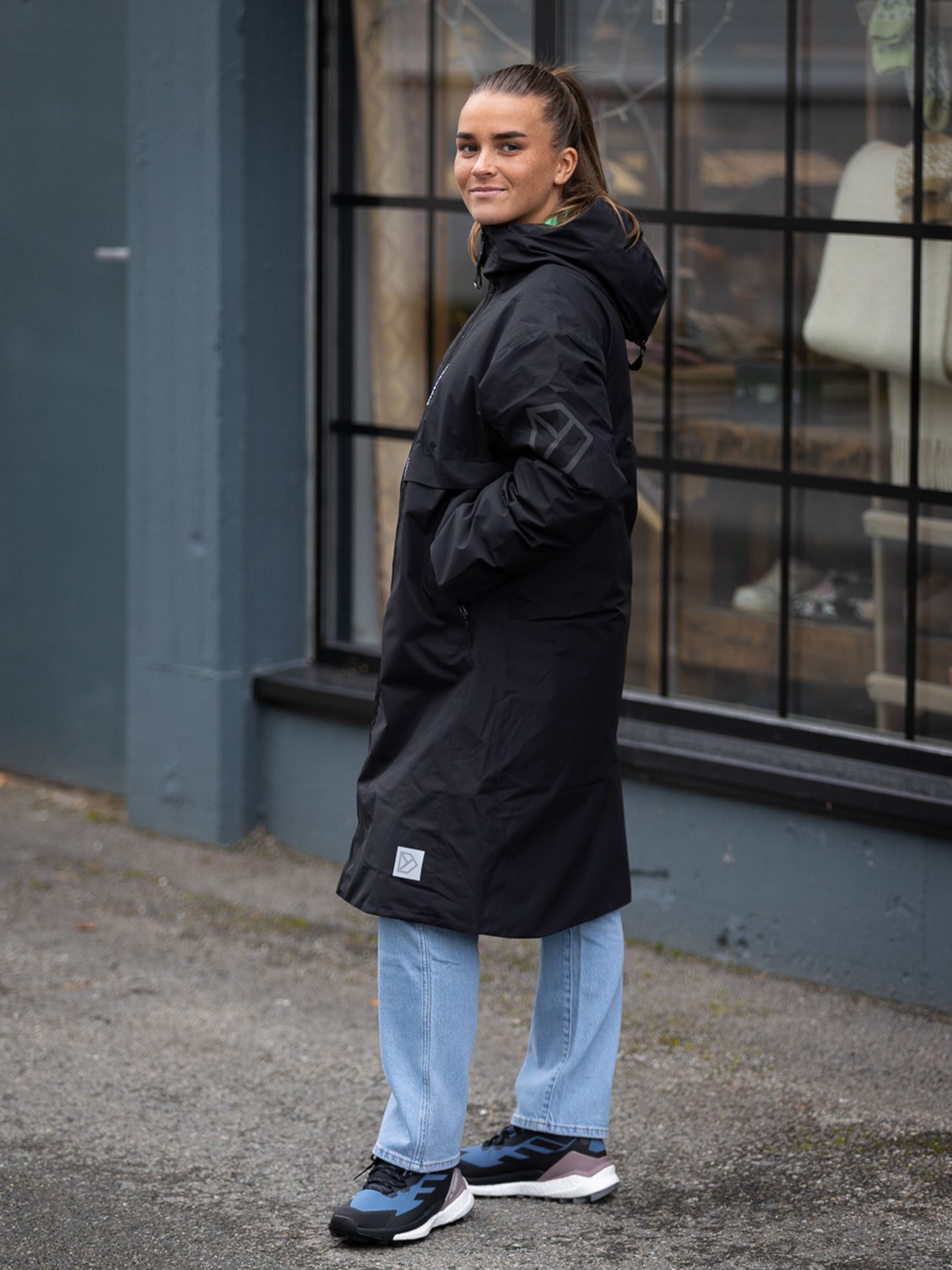 Aino Logo Parka