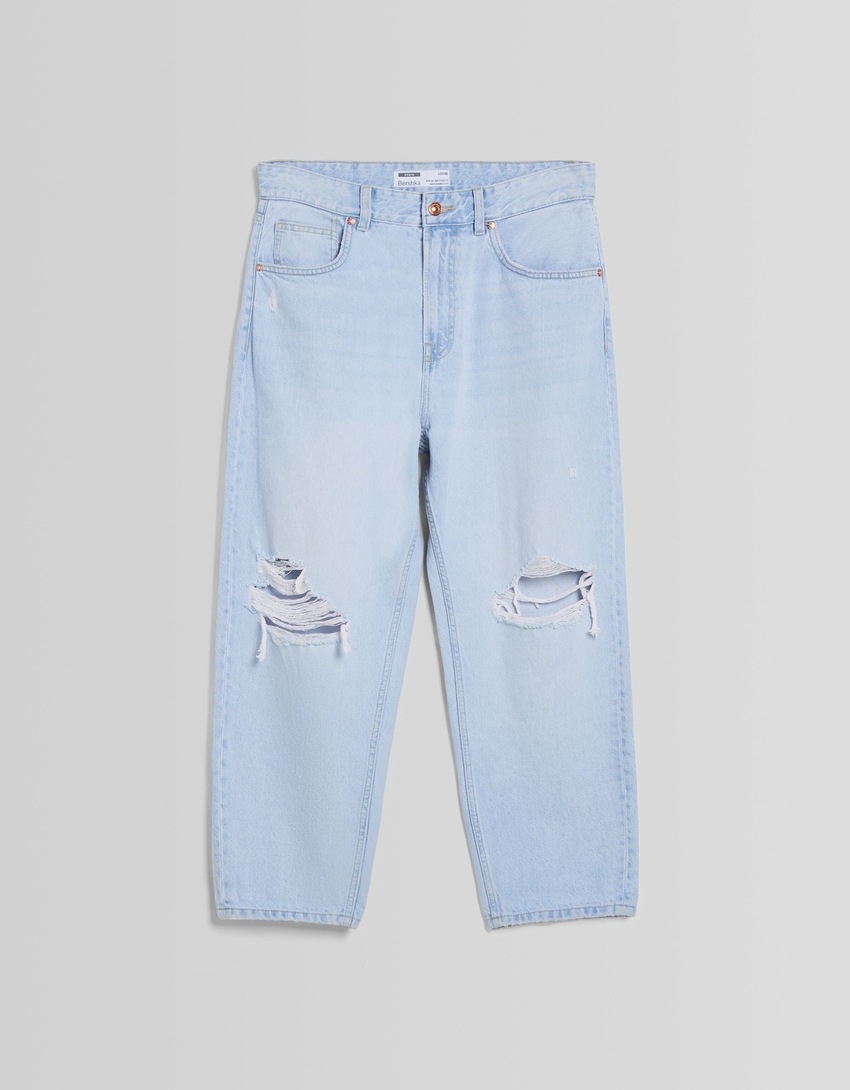 Calça jeans folgada com rasgos