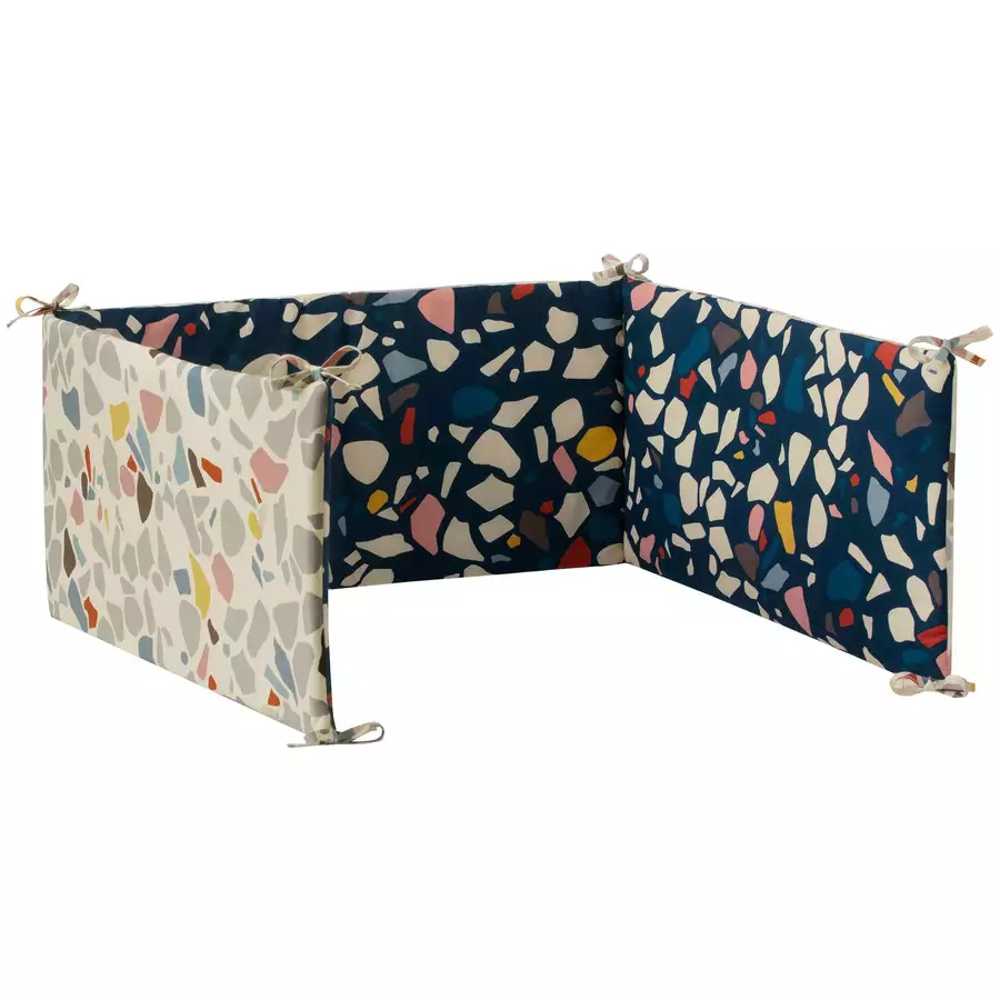 hibboux® Bettgittereinlage Terazzo Crib Bumper Azure&Sand