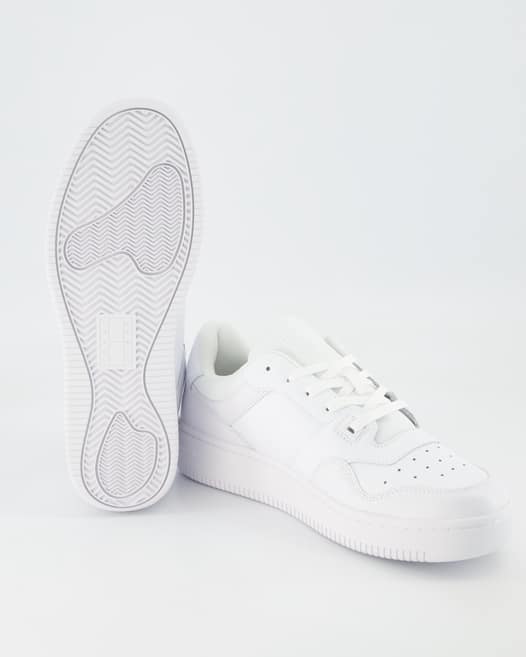 Tommy Hilfiger Jeans TJM Retro Basket ESS Sneaker in Weiß